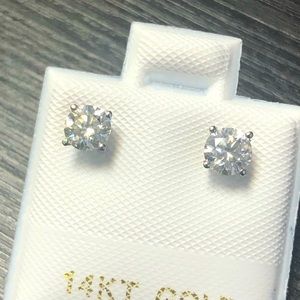 14k 0.62ct total natural diamond stud earring